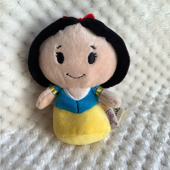 HALLMARK Itty Bitty Snow White Plush Disney Princess Stuffed Doll Toy - Picture 1 of 9